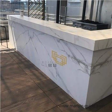 Polerad calacatta vita marmorbänkskivor